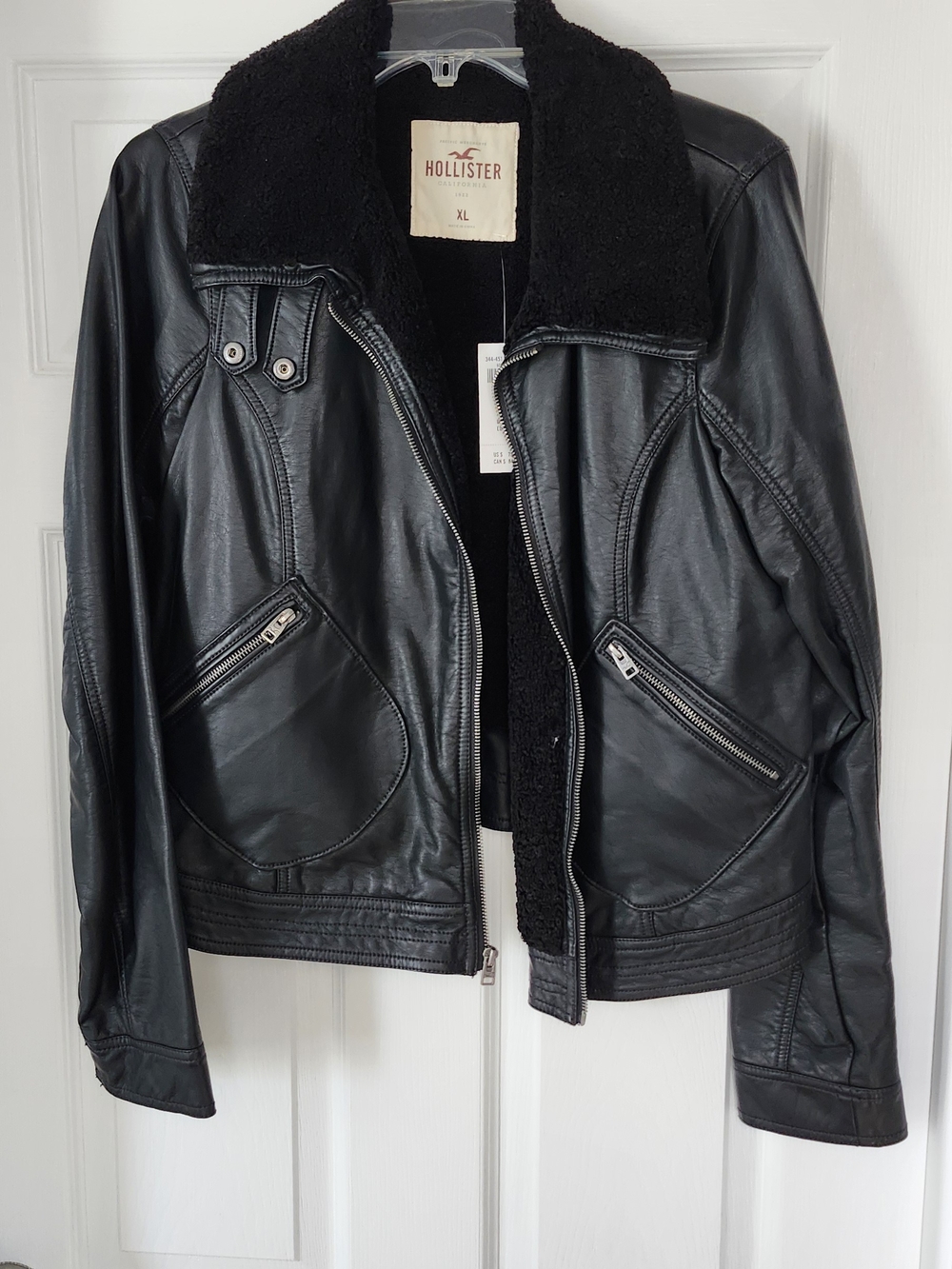 NEW Hollister Black Faux Leather Jacket with Sherpa Collar - Size XL
